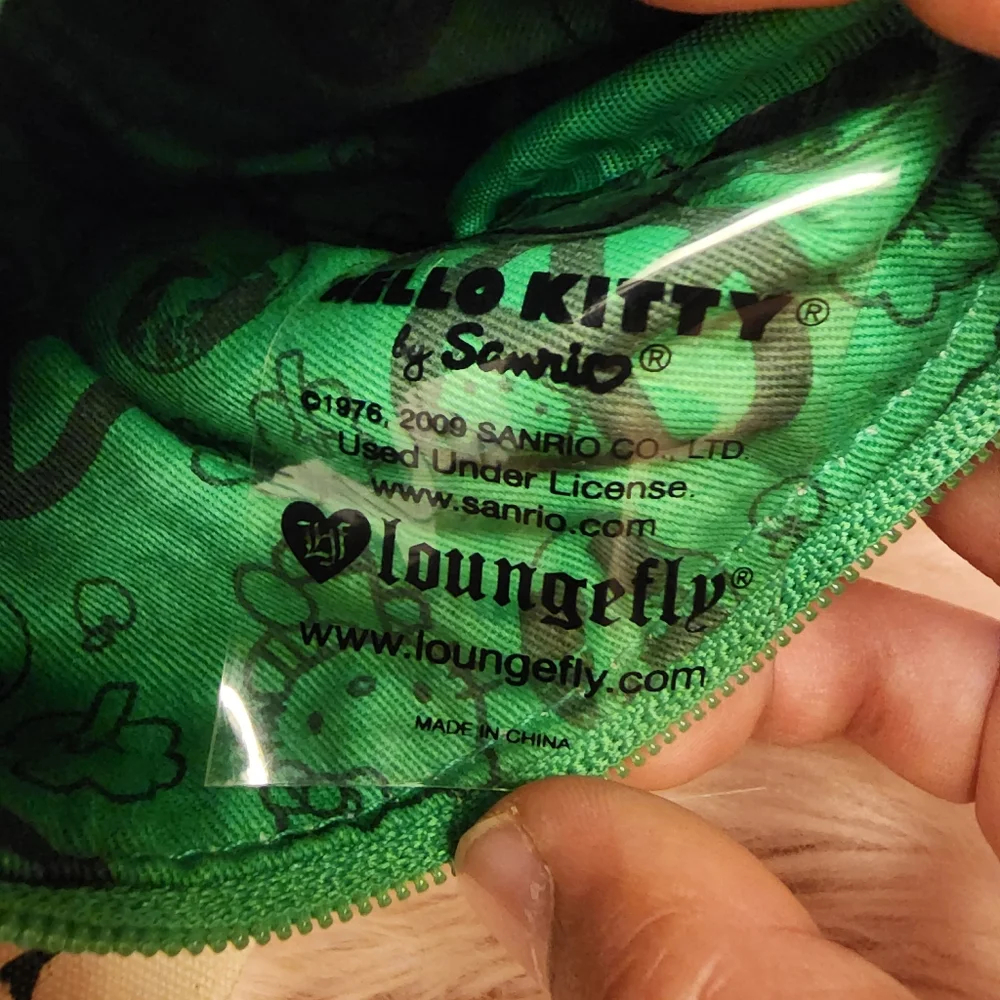 Loungefly Hello Kitty Peace eco Earth Day 2009 Rare makeup bag /coin purse